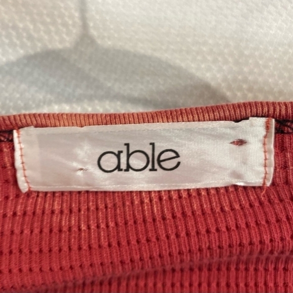 Able Garment Dye Printed Thermal Top USA Made Women's Medium M Rust Red Cute EUC - Picture 6 of 7